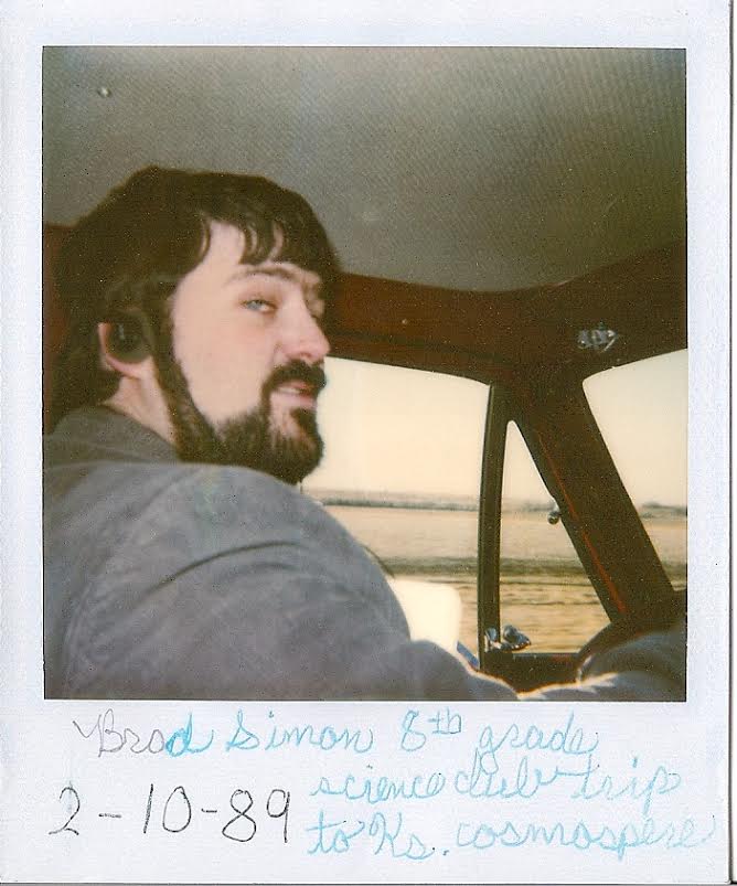 Science teacher Brad Simon takes his 8th grade class on a field trip in 1989. Simon died on Dec. 13 due to heart problems.