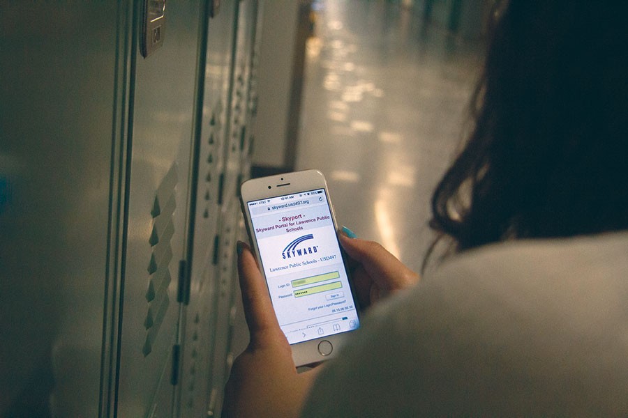 As the school year progresses students become more aware of their grades. For some students, checking Skyward on the app or on a computer becomes an addiction.