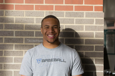 Senior Zion Bowlin receives Boys and Girls Club Youth of the Year Award