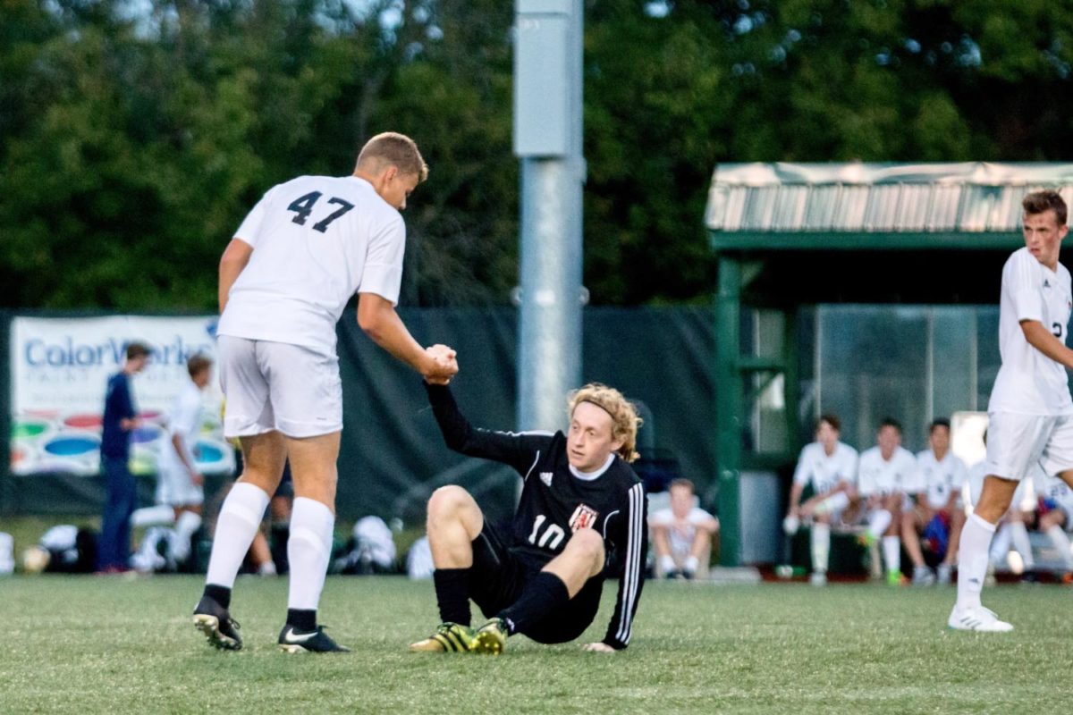 Roberts_SoccerVsLHS (5 of 20)