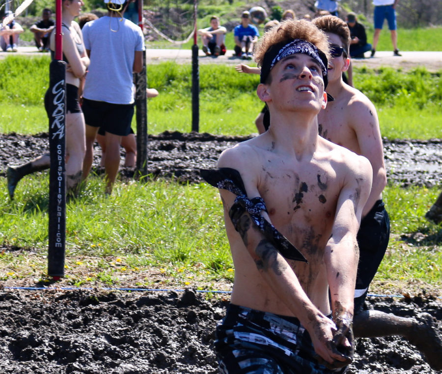 Photo Gallery: Mud Volleyball 2019