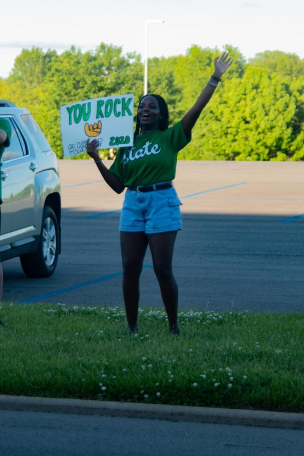 Burgess_SeniorParade_5:19_7680