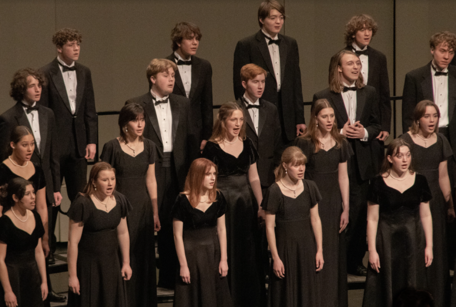 On Feb. 7, 2023, Free State High School’s Chamber Choir and Lawrence High School Concert Choir sang at the annual All-City Choir Concert. Students from both high schools and middle schools put months of dedication into the concert. Among the songs they learned and performed, Alleluia by Jake Runestad was an audience favorite.