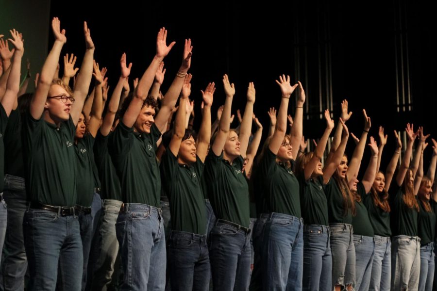 During their opening song, “Lift You Up,” the cast sets the energetic atmosphere with the upbeat number. 