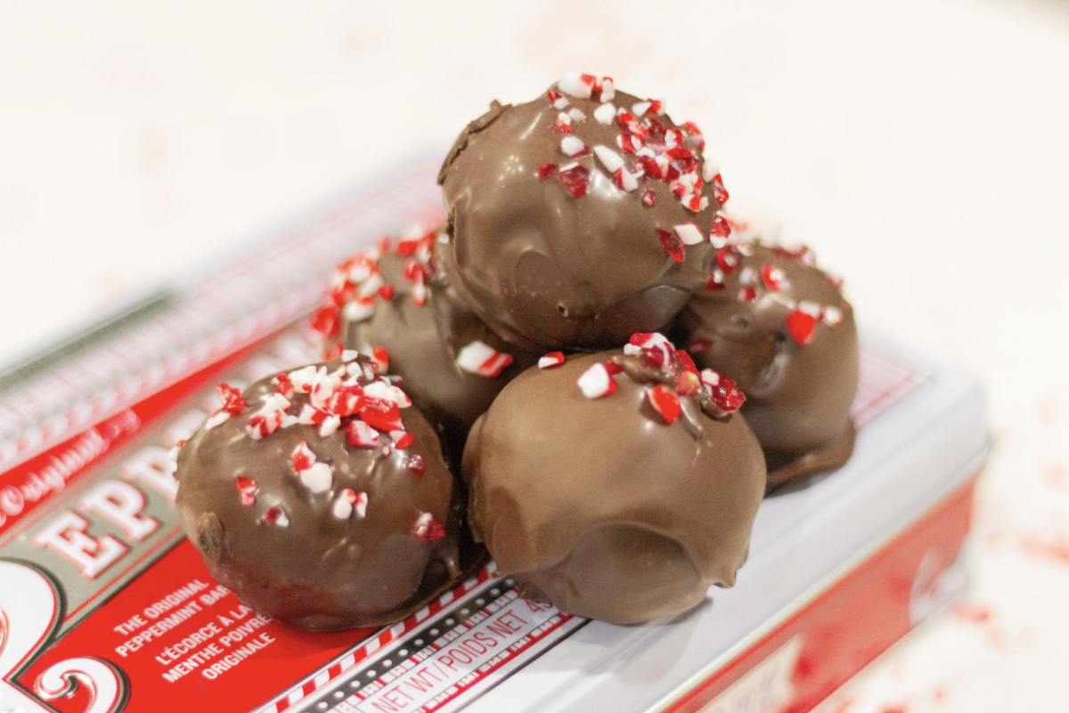 These truffles are the perfect, easy, no-bake treat for holiday loving bakers. The combination of a crunchy chocolatey coating and the refreshing hint of peppermint makes for a chilled wintery delight. By using these ingredients and measuring with your heart, all can enjoy this recipe during the holiday season!