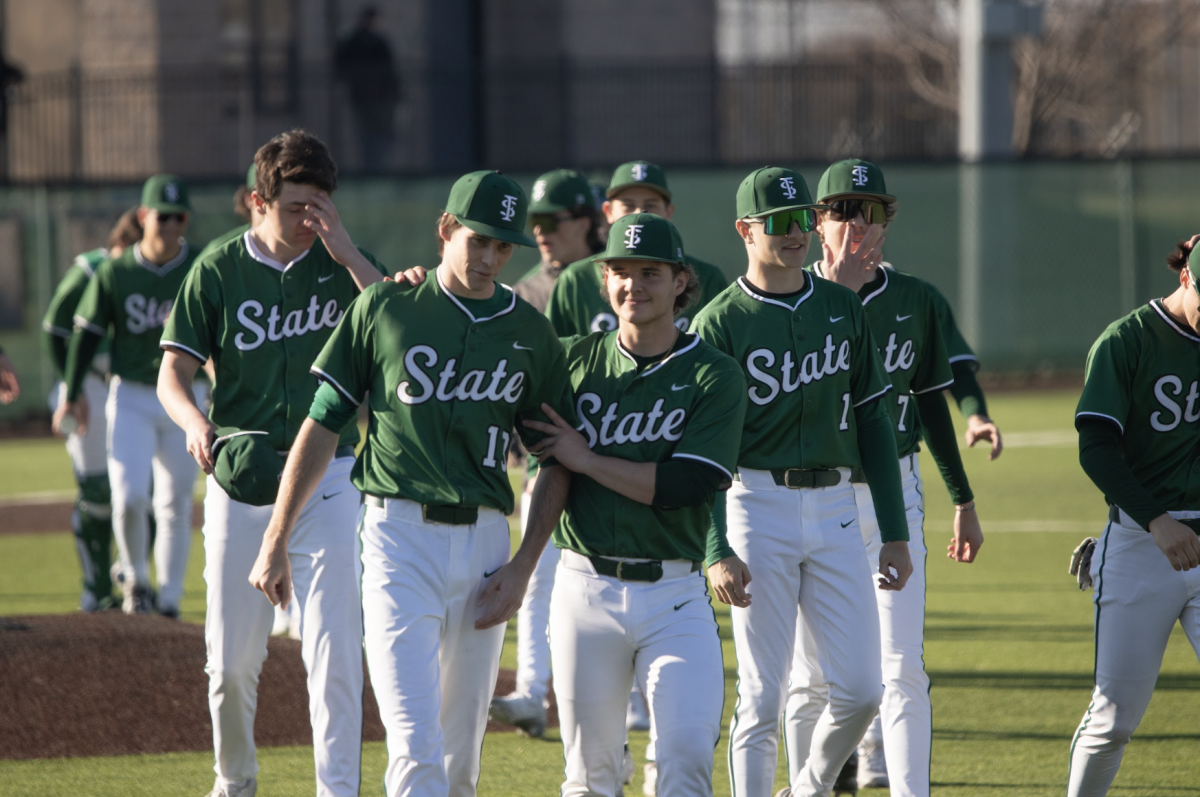 PHOTO GALLERY: Varsity Baseball beats Shawnee-Mission North